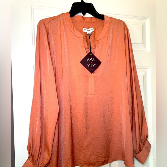 Ava & Viv Peach Long sleeve Silky Womans Blouse V Neck Size 1X NEW Tag - Picture 1 of 8